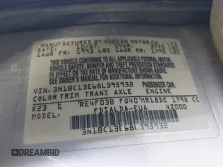 2008 Nissan Versa S z VIN 3N1BC13E68L395932, wystawiony jako IAAI lot #42333560 z przebiegiem 231 010 mil mil oraz . Historia ofert i sprzedaży dostępna na DreamBid. Obrazek 9.