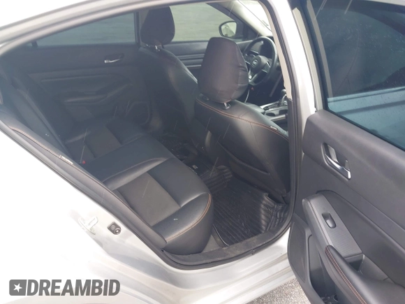 2020 Nissan Altima SR z VIN 1N4BL4CVXLC130195, wystawiony jako IAAI lot #42504838 z przebiegiem 104 389 mil mil oraz . Historia ofert i sprzedaży dostępna na DreamBid. Obrazek 8.