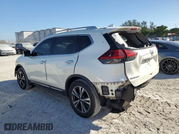 2017 Nissan Rogue S z VIN 5N1AT2MT1HC818371, wystawiony jako Copart lot #45397575 z przebiegiem 79 052 mil mil oraz Nie do naprawy • Non repairable. Historia ofert i sprzedaży dostępna na DreamBid. Obrazek 2.