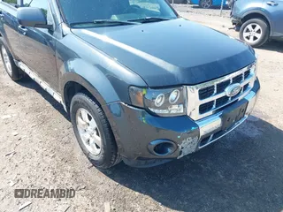 2009 Ford Escape Limited with VIN 1FMCU04739KB48262, listed as a IAAI auction lot 42564760 with 175,058 mi miles and . Bid and sale history available at DreamBid. Image 17.