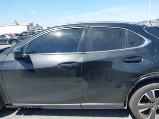 2022 Lexus UX 200 с VIN JTHX3JBH8N2047074, выставлен на аукционе IAAI как лот 41973682 с пробегом 27 248 миль миль и . История ставок и продаж доступна на DreamBid. Изображение 15.