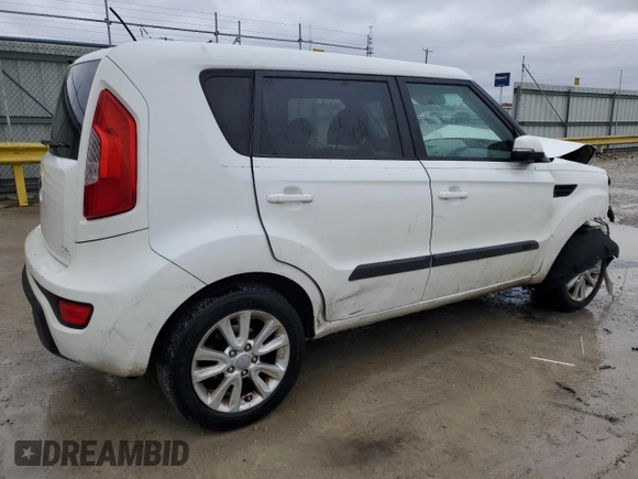 2013 Kia Soul + with VIN KNDJT2A6XD7765787, listed as a Copart auction lot 82016494 with 179,968 mi miles and Non Repairable. Bid and sale history available at carsss.com. Image 3.