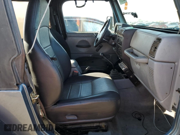 1998 Jeep Wrangler Sport with VIN 1J4FY19S2WP719595, listed as a Copart auction lot 73013584 with 190,056 mi miles and Salvage Title. Bid and sale history available at carsss.com. Image 10.