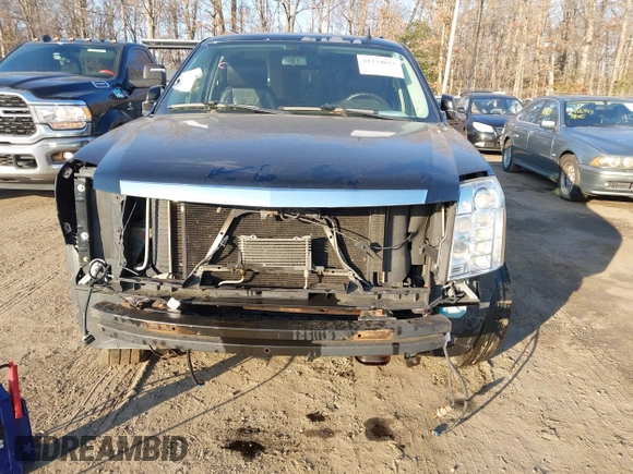 2013 Cadillac Escalade Platinum Edition with VIN 1GYS4DEF7DR251126, listed as a IAAI auction lot 41534025 with 173,153 mi miles. Bid and sale history available at carsss.com. Image 13.