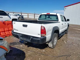 2006 Toyota Tacoma with VIN 3TMMU52N06M002199, listed as a IAAI auction lot 41622522 with 181,818 mi miles and . Bid and sale history available at DreamBid. Image 4.