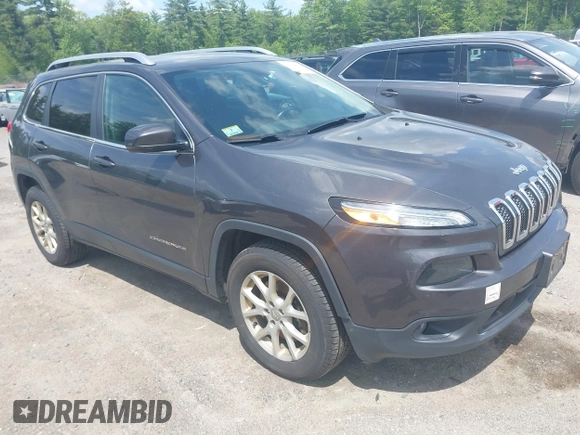 2016 Jeep Cherokee Latitude z VIN 1C4PJMCB4GW241454, wystawiony jako IAAI lot #42378181 z przebiegiem 210 207 mil mil oraz . Historia ofert i sprzedaży dostępna na DreamBid. Obrazek 1.