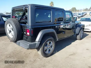 2022 Jeep Wrangler Unlimited Sport S with VIN 1C4HJXDN8NW263081, listed as a IAAI auction lot 41113466 with 34,238 mi miles. Bid and sale history available at carsss.com. Image 4.