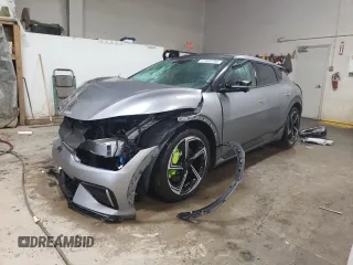 2023 Kia EV6 GT z VIN KNDC5DLE5P5104722, wystawiony jako Copart lot #51640705 z przebiegiem 11 282 mil mil oraz Szkoda całkowita • Salvage title. Historia ofert i sprzedaży dostępna na DreamBid. Obrazek 1.