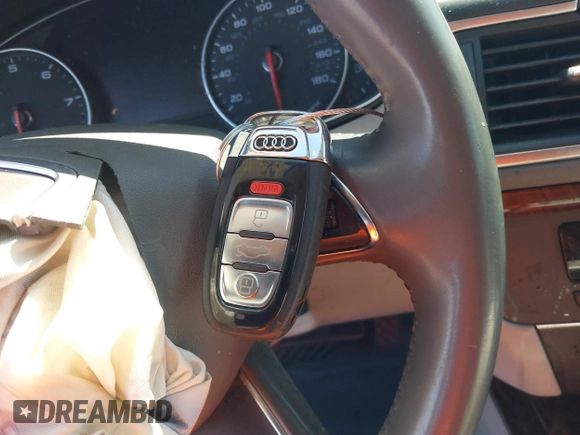 2012 Audi A7 Prestige с VIN WAU2GAFC8CN088845, выставлен на аукционе IAAI как лот 42438205 с пробегом 117 504 миль миль и . История ставок и продаж доступна на DreamBid. Изображение 11.