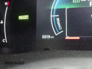 2025 Toyota Camry LE z VIN 4T1DAACK8SU111520, wystawiony jako IAAI lot #42045956 z przebiegiem 5 519 mil mil oraz . Historia ofert i sprzedaży dostępna na DreamBid. Obrazek 15.