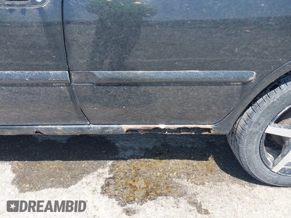 2006 Nissan Sentra S with VIN 3N1CB51D76L593361, listed as a IAAI auction lot 42041204 with 318,040 mi miles and . Bid and sale history available at DreamBid. Image 6.