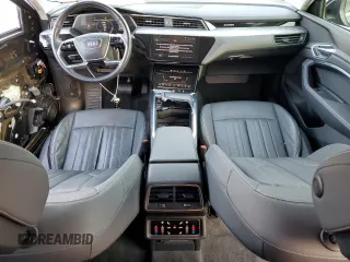 2021 Audi e-tron Premium Plus with VIN WA1LAAGE3MB014433, listed as a Copart auction lot 83881024 with 32,126 mi miles and Clean Title. Bid and sale history available at DreamBid. Image 8.