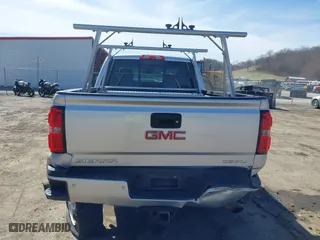 2015 GMC Sierra 2500HD Denali with VIN 1GT120EG3FF135791, listed as a IAAI auction lot 41854102 with 93,186 mi miles. Bid and sale history available at carsss.com. Image 16.