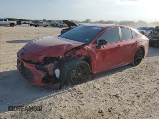 2025 Toyota Camry LE z VIN 4T1DAACK7SU105174, wystawiony jako Copart lot #50578345 z przebiegiem 4 124 mil mil oraz Szkoda całkowita • Salvage title. Historia ofert i sprzedaży dostępna na DreamBid. Obrazek 1.