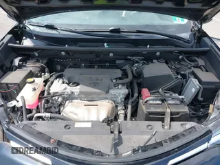 2018 Toyota RAV4 XLE with VIN 2T3RFREV0JW786393, listed as a IAAI auction lot 41997778 with 44,666 mi miles. Bid and sale history available at carsss.com. Image 10.