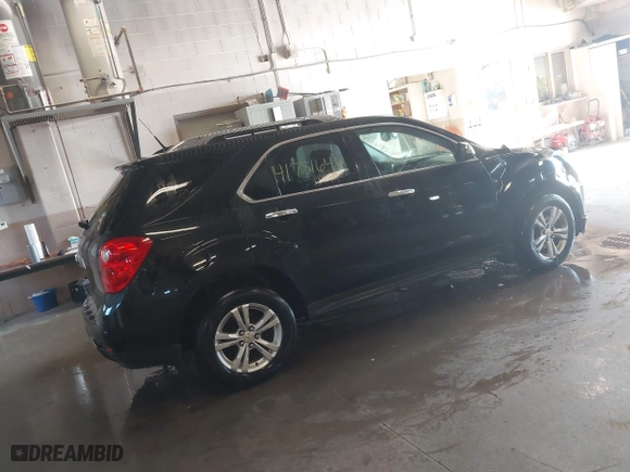 2011 Chevrolet Equinox LT w/2LT with VIN 2CNALPEC1B6413137, listed as a IAAI auction lot 41751646 with 180,745 mi miles. Bid and sale history available at carsss.com. Image 4.