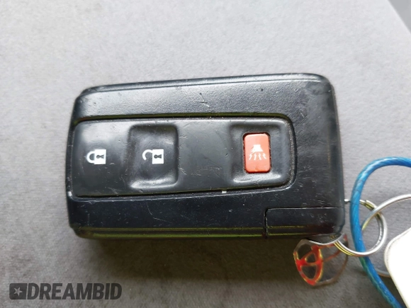 2005 Toyota Prius with VIN JTDKB22U353110142, listed as a IAAI auction lot 42197390 with 254,471 mi miles and . Bid and sale history available at DreamBid. Image 11.