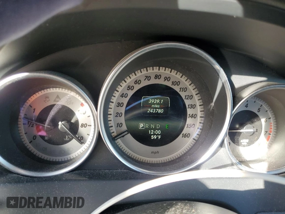 2014 Mercedes-Benz C 350 Sport with VIN WDDGF5HB4EA932208, listed as a Copart auction lot 41542445 with 243,780 mi miles and Clean Title. Bid and sale history available at DreamBid. Image 9.