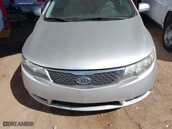 2011 Kia Forte 5-Door EX with VIN KNAFU5A21B5453574, listed as a IAAI auction lot 41693235 with 1 mi miles. Bid and sale history available at carsss.com. Image 6.