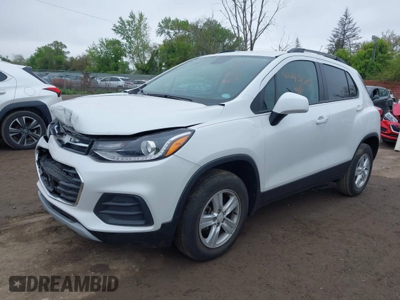 2021 Chevrolet Trax LT with VIN KL7CJPSB2MB358581, listed as a IAAI auction lot 42243675 with 32,517 mi miles and . Bid and sale history available at DreamBid. Image 17.