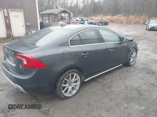 2012 Volvo S60 T6 with VIN YV1902FH4C2057577, listed as a IAAI auction lot 40925761 with 113,682 mi miles. Bid and sale history available at carsss.com. Image 4.