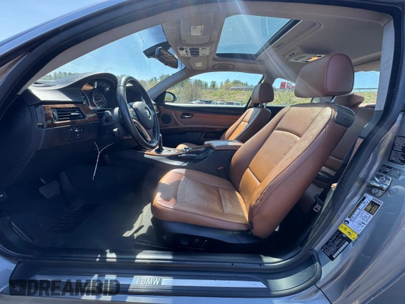 2009 BMW 3 Series 335i xDrive with VIN WBAWC73559E269786, listed as a Copart auction lot 56333585 with 113,363 mi miles and Clean Title. Bid and sale history available at DreamBid. Image 11.