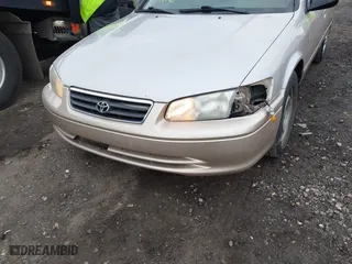 2001 Toyota Camry CE with VIN 4T1BG22K01U023122, listed as a IAAI auction lot 41995936 with 172,134 mi miles. Bid and sale history available at carsss.com. Image 6.