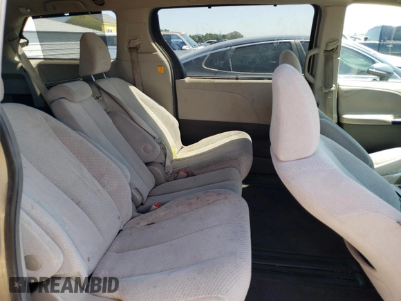2011 Toyota Sienna LE AAS with VIN 5TDKK3DCXBS133891, listed as a Copart auction lot 55471475 with 132,676 mi miles and Clean Title. Bid and sale history available at carsss.com. Image 11.