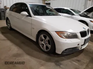 2006 BMW 3 Series 325xi with VIN WBAVD13576KV05230, listed as a Copart auction lot 53792085 with 124,190 mi miles and Salvage Title. Bid and sale history available at carsss.com. Image 4.