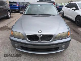 2005 BMW 3 Series 330i with VIN WBAEV53455KM42056, listed as a Copart auction lot 75910624 with 136,892 mi miles and Salvage Title. Bid and sale history available at carsss.com. Image 5.