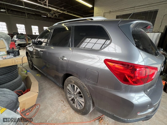 2018 Nissan Pathfinder SL with VIN 5N1DR2MM4JC642572, listed as a Copart auction lot 52231465 with 88,715 mi miles and Clean Title. Bid and sale history available at carsss.com. Image 3.