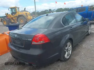2009 Pontiac G8 z VIN 6G2ER57789L169343, wystawiony jako IAAI lot #42391701 z przebiegiem 293 400 mil mil oraz . Historia ofert i sprzedaży dostępna na DreamBid. Obrazek 4.