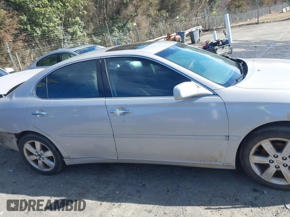 2005 Lexus ES 330 with VIN JTHBA30G555100804, listed as a IAAI auction lot 41595677 with 259,404 mi miles. Bid and sale history available at carsss.com. Image 13.