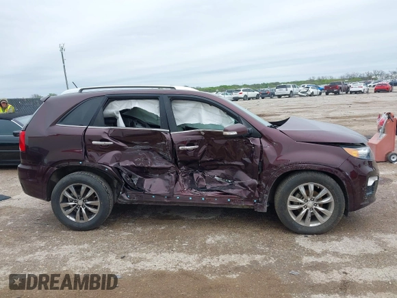 2013 Kia Sorento SX with VIN 5XYKW4A26DG323788, listed as a IAAI auction lot 41937685 with 35,074 mi miles. Bid and sale history available at carsss.com. Image 12.