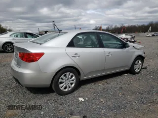 2010 Kia Forte EX z VIN KNAFU4A28A5109118, wystawiony jako Copart lot #56460755 z przebiegiem 143 845 mil mil oraz Szkoda całkowita • Salvage title. Historia ofert i sprzedaży dostępna na DreamBid. Obrazek 3.