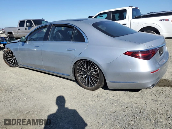 2021 Mercedes-Benz S 580 z VIN W1K6G7GB8MA037874, wystawiony jako Copart lot #43447245 z przebiegiem Nie podano mil oraz Szkoda całkowita • Salvage title. Historia ofert i sprzedaży dostępna na DreamBid. Obrazek 2.