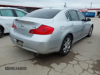 2009 Infiniti G37 Journey with VIN JNKCV61E79M310341, listed as a IAAI auction lot 41956999 with 181,095 mi miles. Bid and sale history available at carsss.com. Image 4.