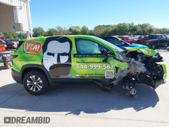 2025 Chevrolet Equinox FWD LT with VIN 3GNAXHEGXSL132345, listed as a IAAI auction lot 41822151 with 13,743 mi miles and . Bid and sale history available at DreamBid. Image 13.