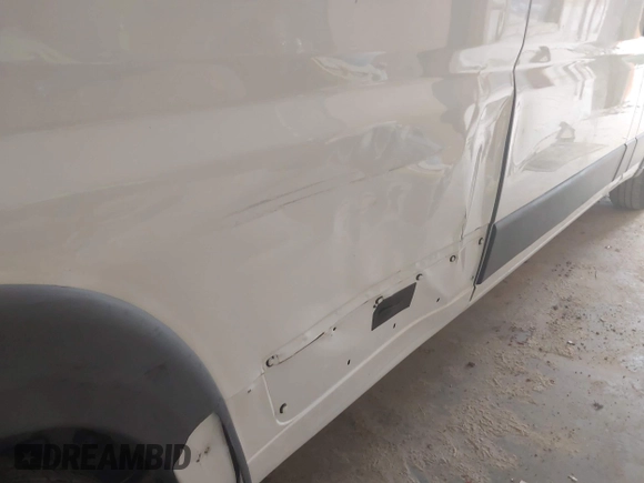 2018 Ram ProMaster Cargo with VIN 3C6URVJG7JE137890, listed as a IAAI auction lot 41781696 with 86,060 mi miles. Bid and sale history available at carsss.com. Image 18.
