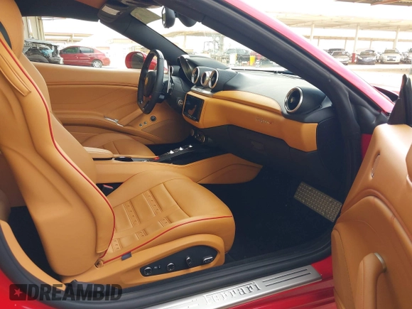 2015 Ferrari California T с VIN ZFF77XJA5F0211604, выставлен на аукционе IAAI как лот 42379871 с пробегом 3 140 миль миль и . История ставок и продаж доступна на DreamBid. Изображение 5.