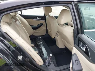 2017 Nissan Maxima Platinum with VIN 1N4AA6AP2HC404319, listed as a IAAI auction lot 42225731 with 156,833 mi miles and . Bid and sale history available at DreamBid. Image 8.