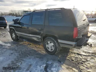 1998 Chevrolet Tahoe with VIN 1GNEK13R2WJ370599, listed as a Copart auction lot 84431174 with 197,215 mi miles and Non Repairable. Bid and sale history available at carsss.com. Image 2.