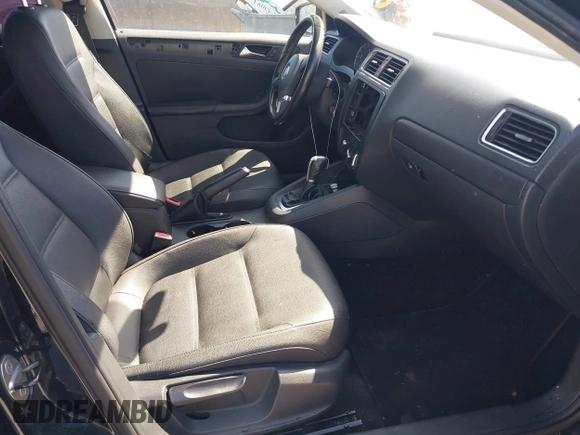 2012 Volkswagen Jetta SE с VIN 3VWDP7AJ2CM360172, выставлен на аукционе IAAI как лот 42286893 с пробегом 122 821 миль миль и . История ставок и продаж доступна на DreamBid. Изображение 5.