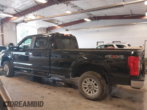 2020 Ford F-250 XL z VIN 1FT7W2B61LED31624, wystawiony jako IAAI lot #42383538 z przebiegiem 124 775 mil mil oraz . Historia ofert i sprzedaży dostępna na DreamBid. Obrazek 14.