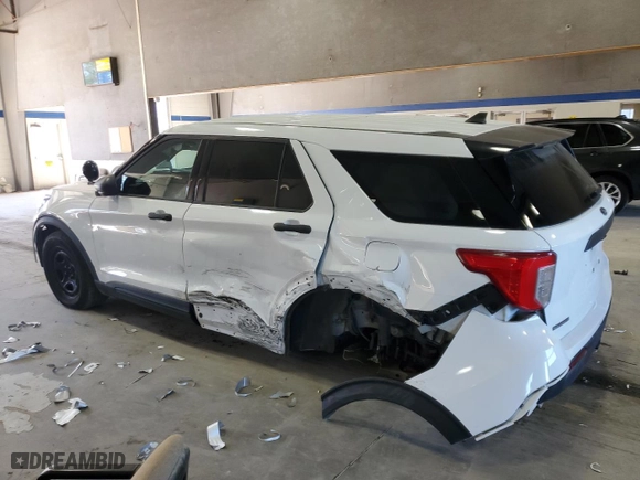 2022 Ford Police Interceptor Utility with VIN 1FM5K8AB5NGB71335, listed as a Copart auction lot 64395794 with 0 mi miles and Salvage Title. Bid and sale history available at carsss.com. Image 2.