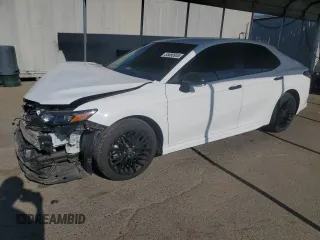 2022 Toyota Camry SE z VIN 4T1G11AK2NU018920, wystawiony jako Copart lot #55480955 z przebiegiem 49 183 mil mil oraz Szkoda całkowita • Salvage title. Historia ofert i sprzedaży dostępna na DreamBid. Obrazek 1.