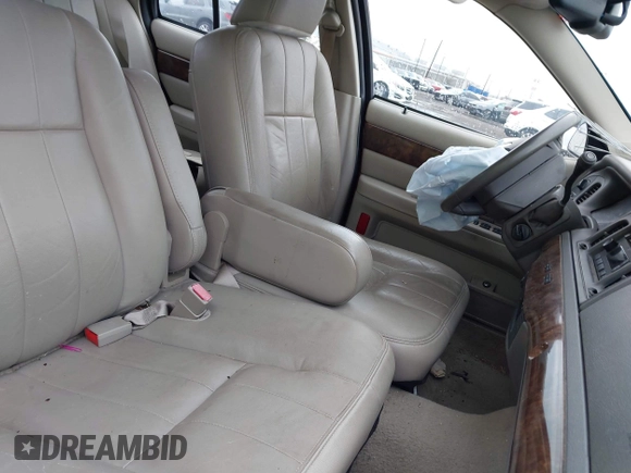 2008 Mercury Grand Marquis LS with VIN 2MEFM75V98X633328, listed as a IAAI auction lot 42084872 with 75,473 mi miles and . Bid and sale history available at DreamBid. Image 5.