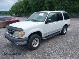 2000 Ford Explorer XLT z VIN 1FMZU63E9YZB43747, wystawiony jako IAAI lot #42676902 z przebiegiem 258 749 mil mil oraz . Historia ofert i sprzedaży dostępna na DreamBid. Obrazek 2.