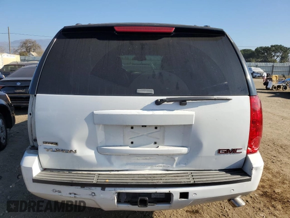 2008 GMC Yukon SLT 4SA z VIN 1GKFK13028J192313, wystawiony jako Copart lot #89207235 z przebiegiem 240 812 mil mil oraz Szkoda całkowita • Salvage title. Historia ofert i sprzedaży dostępna na DreamBid. Obrazek 6.