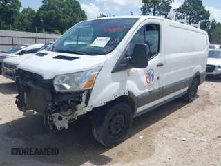 2017 Ford Transit z VIN 1FTYE1YMXHKA11900, wystawiony jako IAAI lot #42481313 z przebiegiem 197 231 mil mil oraz . Historia ofert i sprzedaży dostępna na DreamBid. Obrazek 2.
